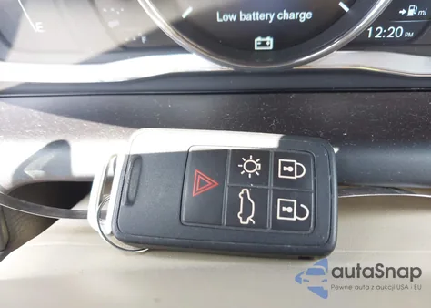 2016 Volvo Xc60 T5 Premier from USA, damaged, VIN YV4612RK7G2808526